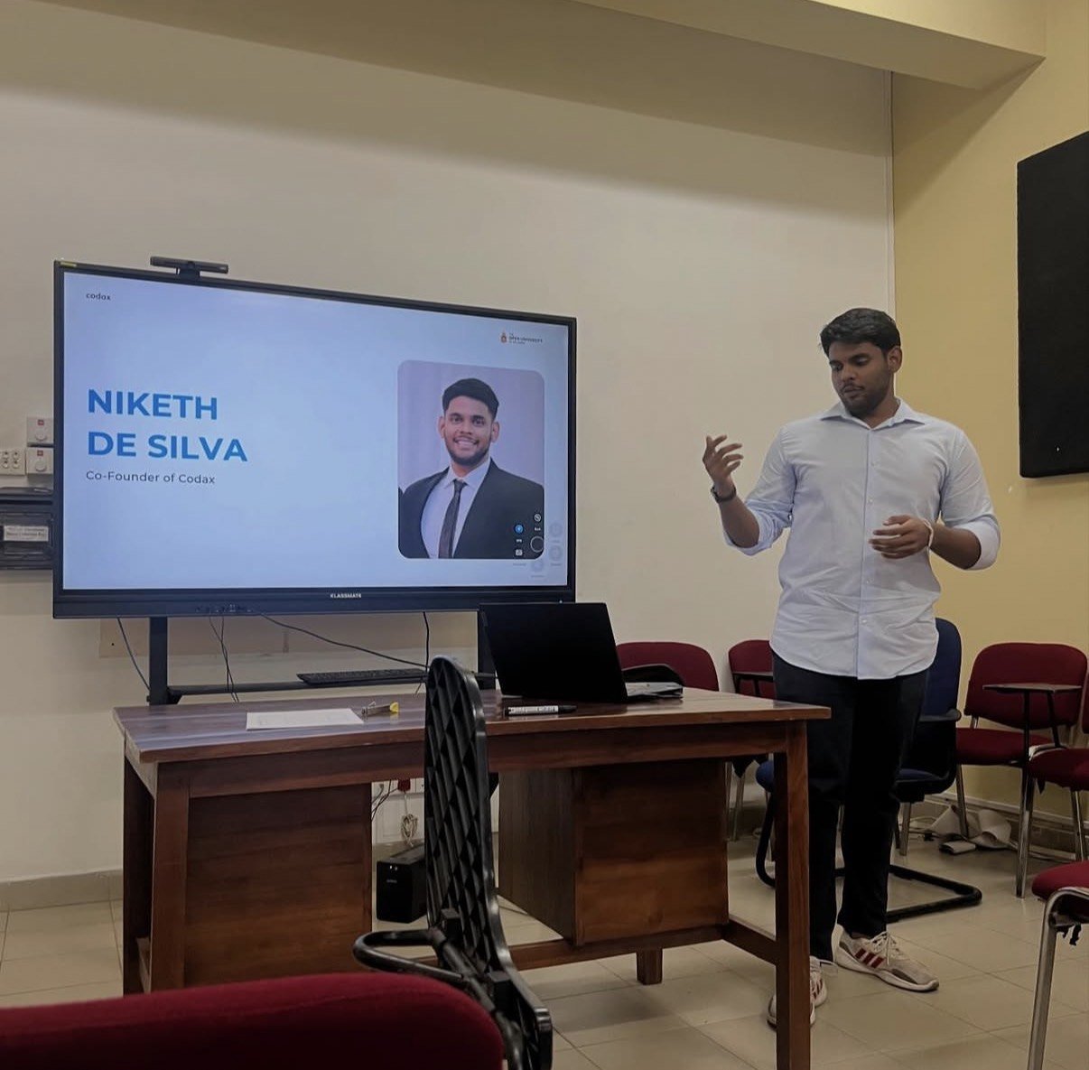 Niketh de Silva, Co-Founder of Codax, leading a university workshop